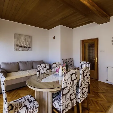 Guest house Jaksa In - Mittel-dalmatien