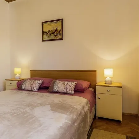 Guest house Jaksa In - Mittel-dalmatien *