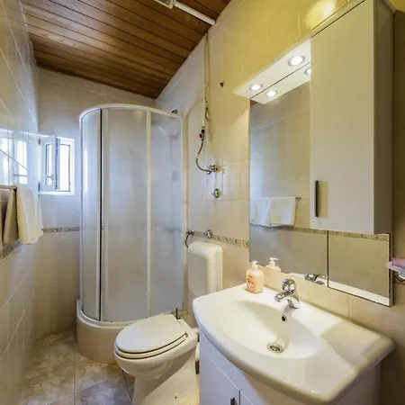 Guest house Jaksa In - Mittel-dalmatien