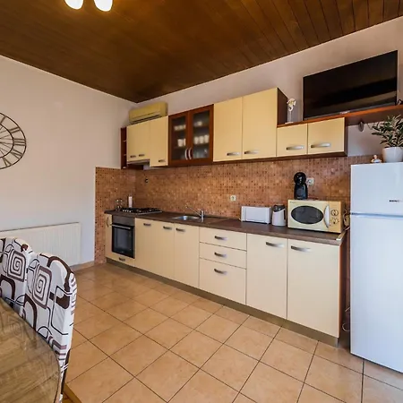 Jaksa In - Mittel-dalmatien Pensionat 4*