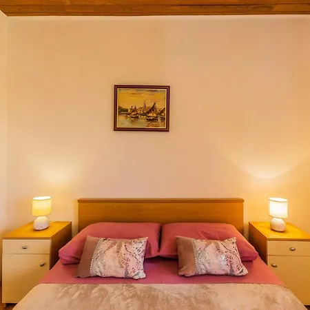 Jaksa In - Mittel-dalmatien مارينا