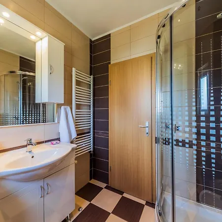 Pensionat Jaksa In - Mittel-dalmatien Marina