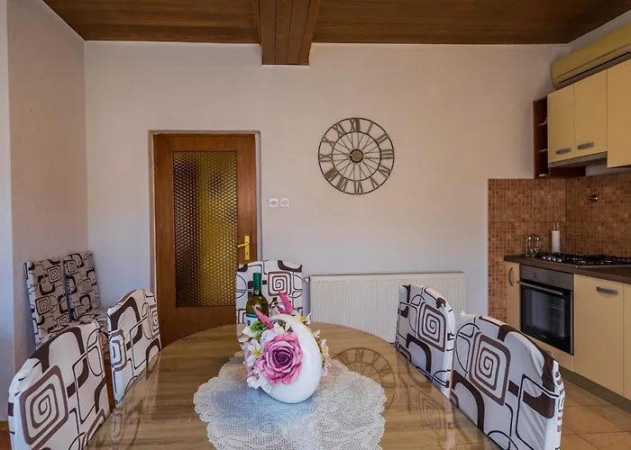 Pensionat Jaksa In - Mittel-dalmatien 4*