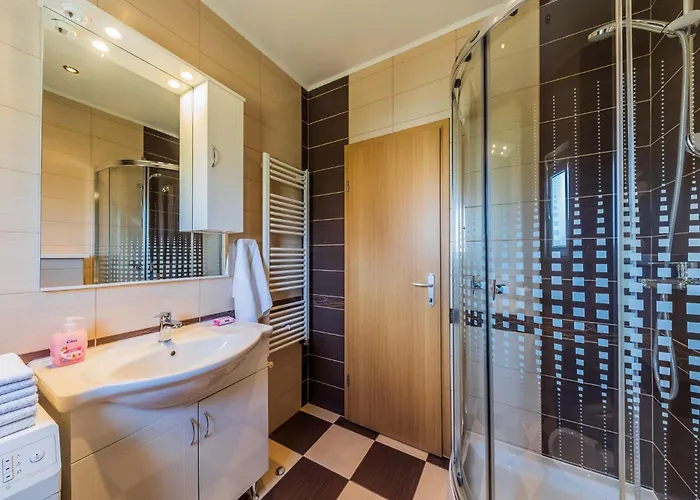 Pensionat Jaksa In - Mittel-dalmatien Marina